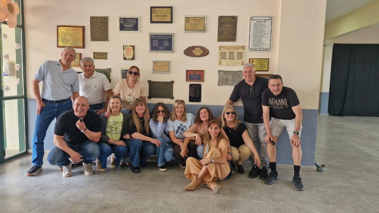 Emotivo reencuentro de Egresados del ex Colegio Nacional de Basavilbaso