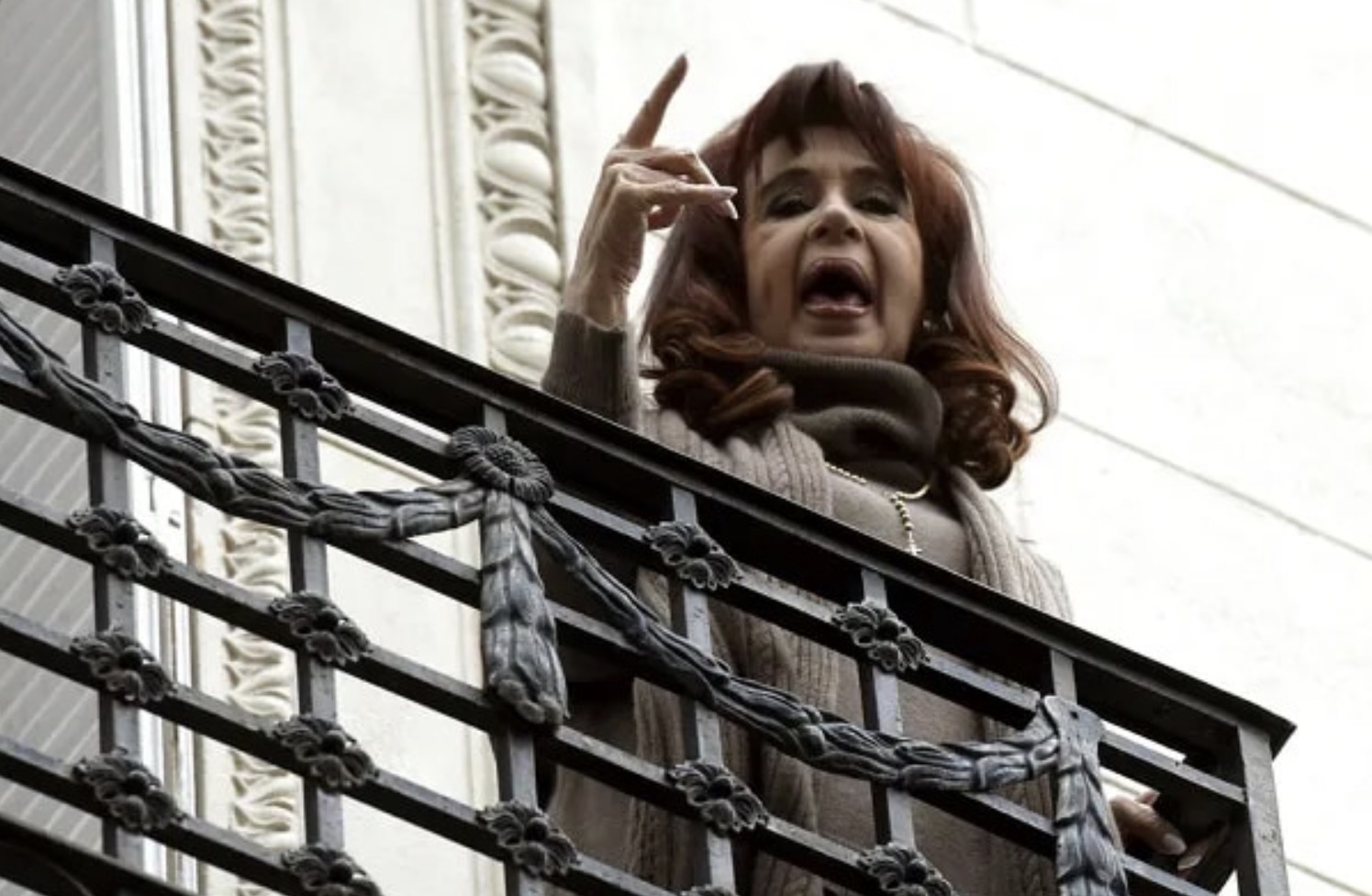 Rechazan un nuevo planteo de CFK y mantuvo las restricciones de su detención