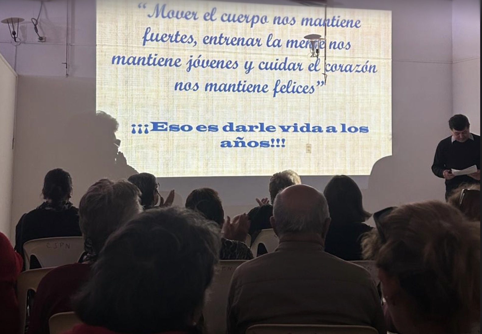 Taller de autocuidado para adultos mayores en Basavilbaso