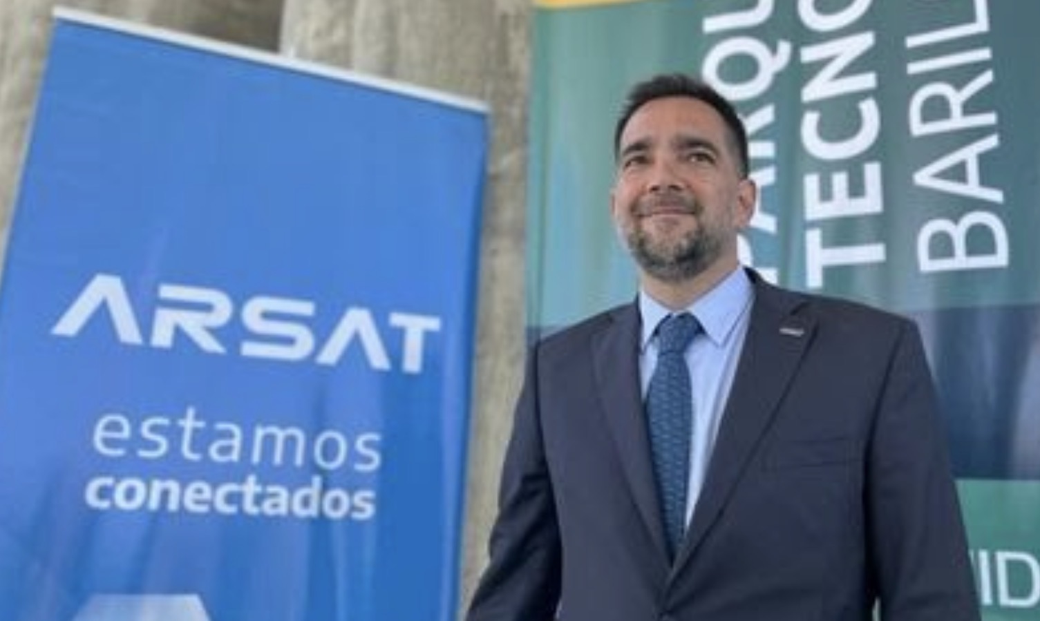 Detuvieron a un exfuncionario tras hallar millones de dólares y drogas