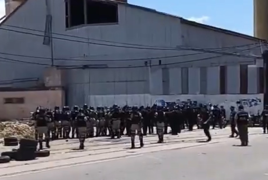 Seis detenidos y policías heridos en el puerto de Concepción del Uruguay
