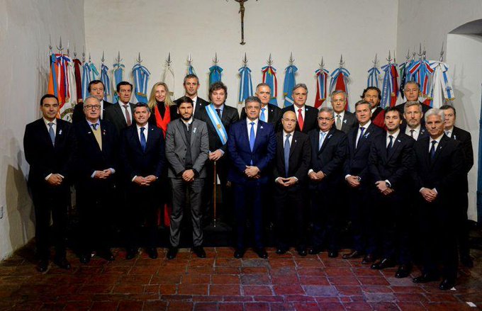 Milei convocó a Gobernadores para avanzar en las reformas laboral y tributaria