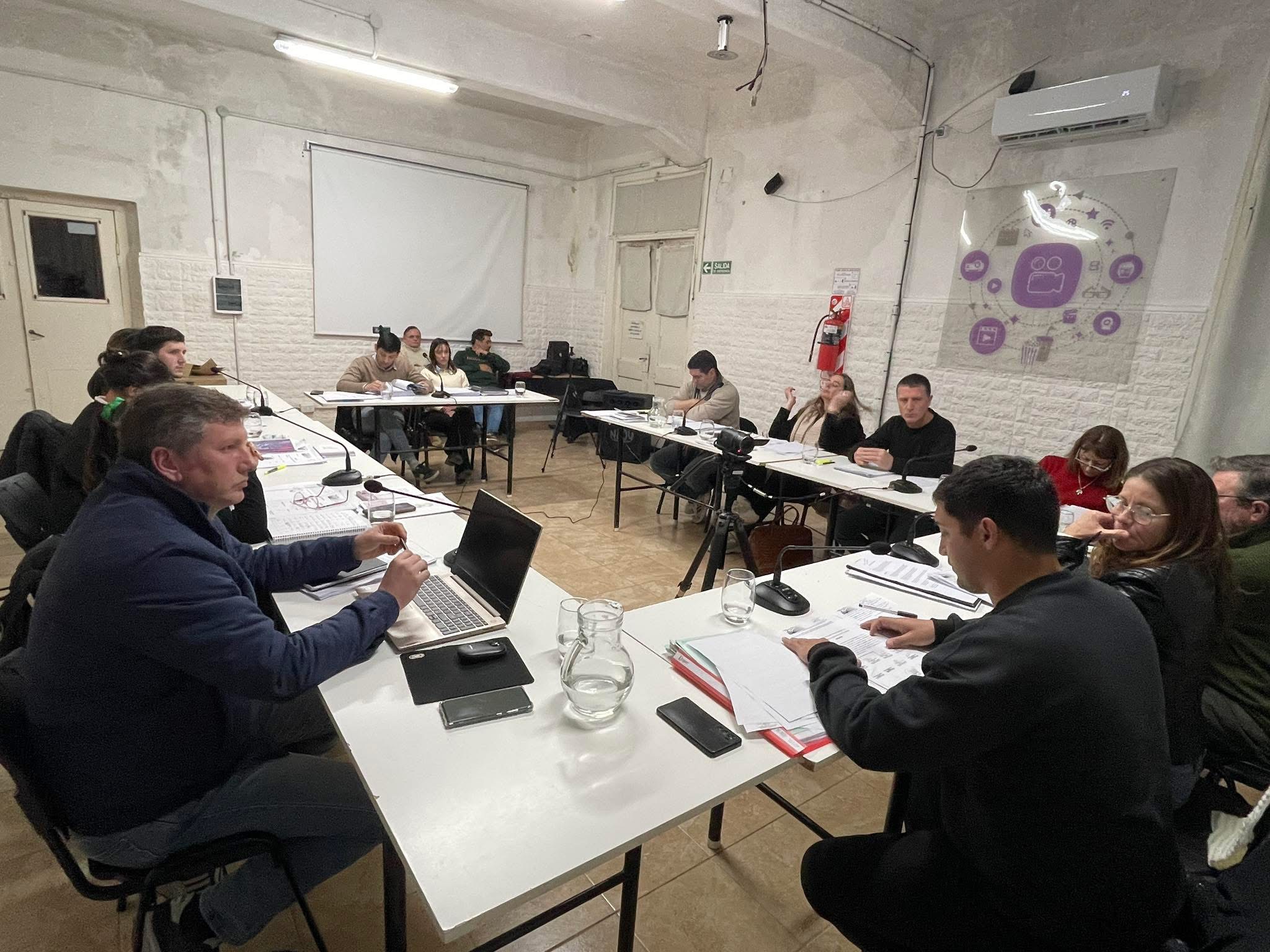 El HCD aprobó reasignar $80 millones del presupuesto para renovar plazas