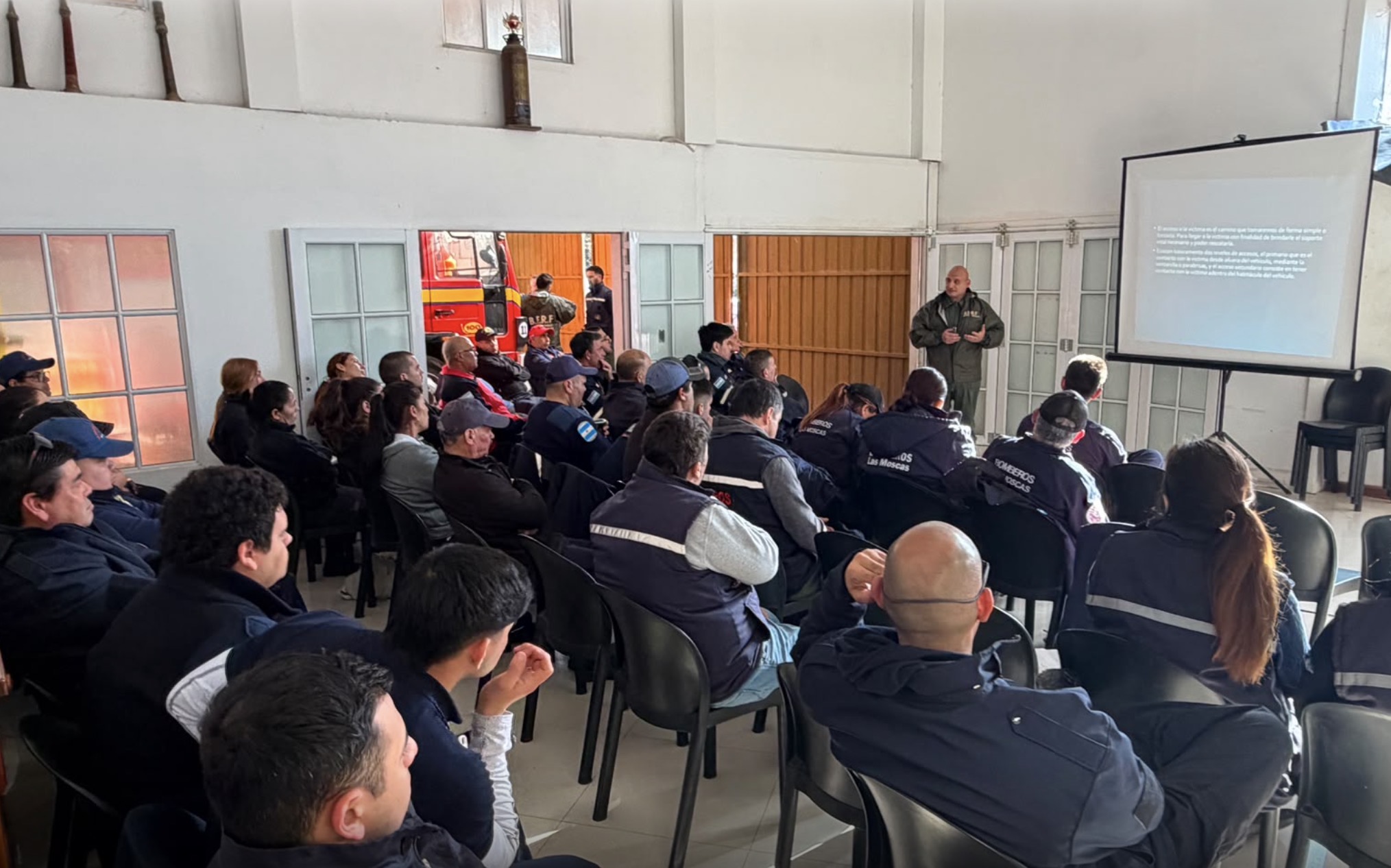 Bomberos se capacitan en Rescate Vehicular en Basavilbaso