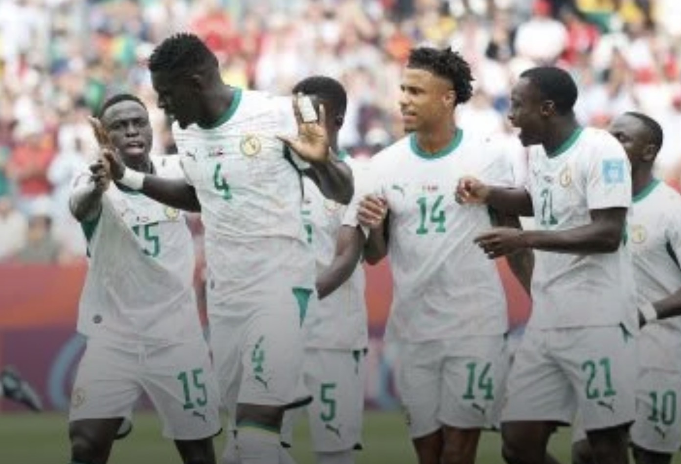 Senegal ganó por goleada, eliminó a Irak y debe esperar