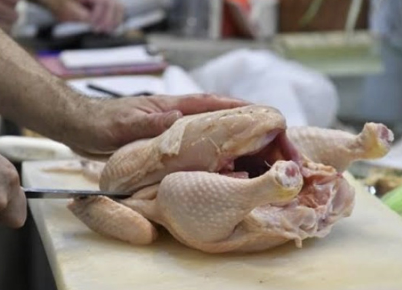 El pollo ya supera a la carne vacuna en el consumo de los argentinos