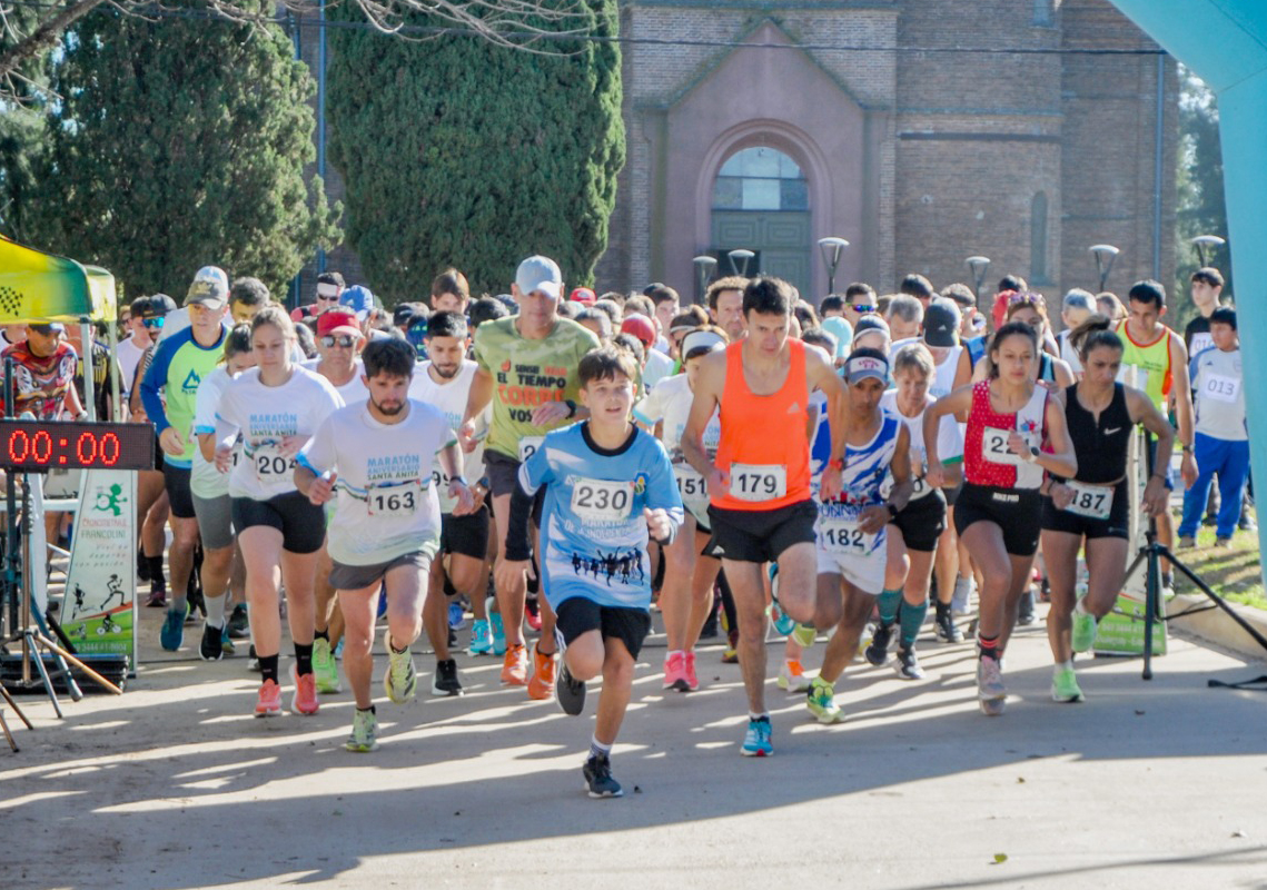 Santa Anita: se corrió la maratón 125° aniversario