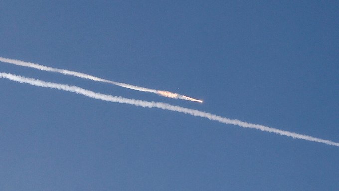 Israel detecta un ataque con misiles tras aceptar el alto el fuego