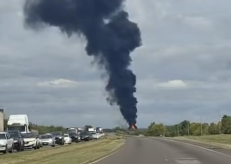 Un camionero muere en fuerte choque de camiones 