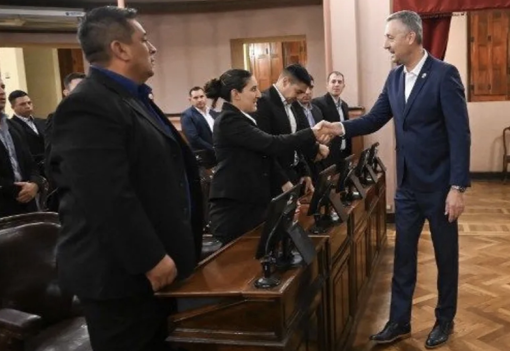 Agentes de policía de distintas provincias fueron recibidos por Hein