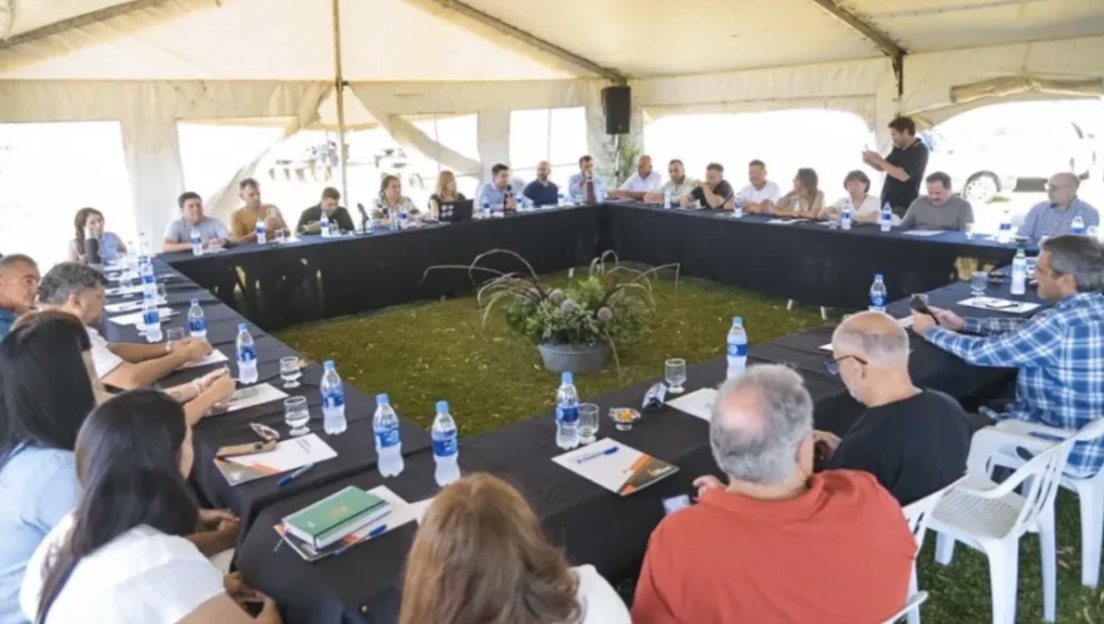 Legisladores e intendentes del PJ se reunieron en San Antonio
