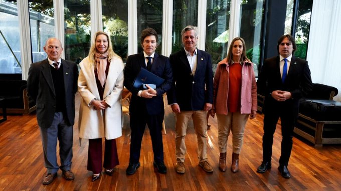 Milei se reunió con la Mesa de Enlace