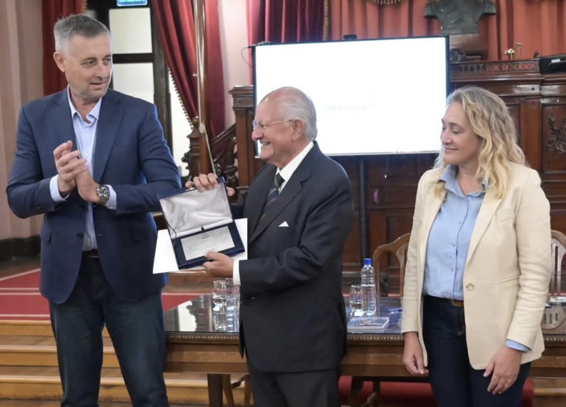 Abel Albino fue reconocido en la Legislatura entrerriana