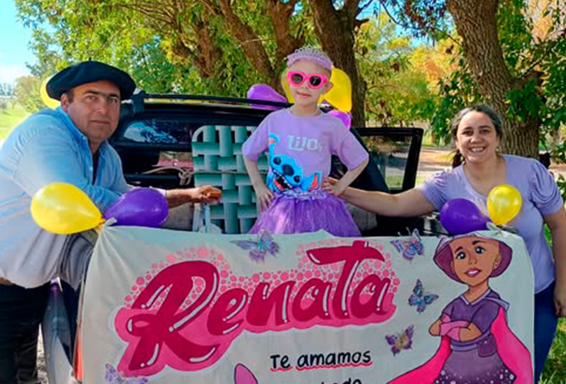 Renata en casa, y la gratitud de sus padres es inmensa