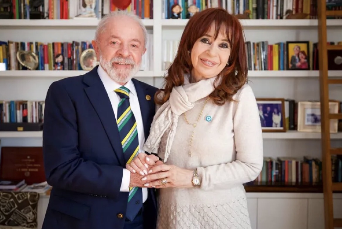 CFK suma a su equipo de defensa a un abogado de Lula