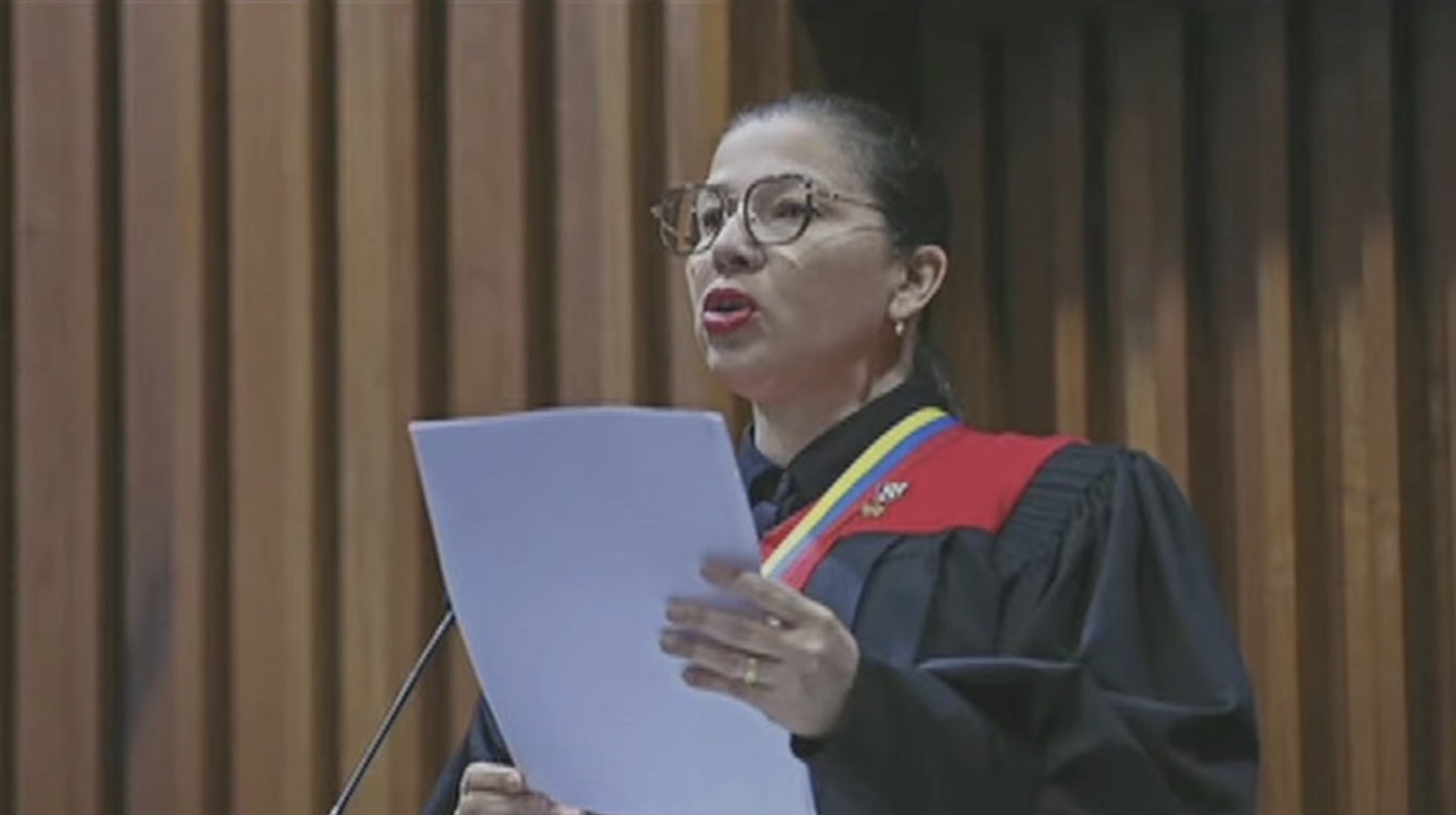 Ordenan que Delcy Rodríguez asuma la presidencia de Venezuela